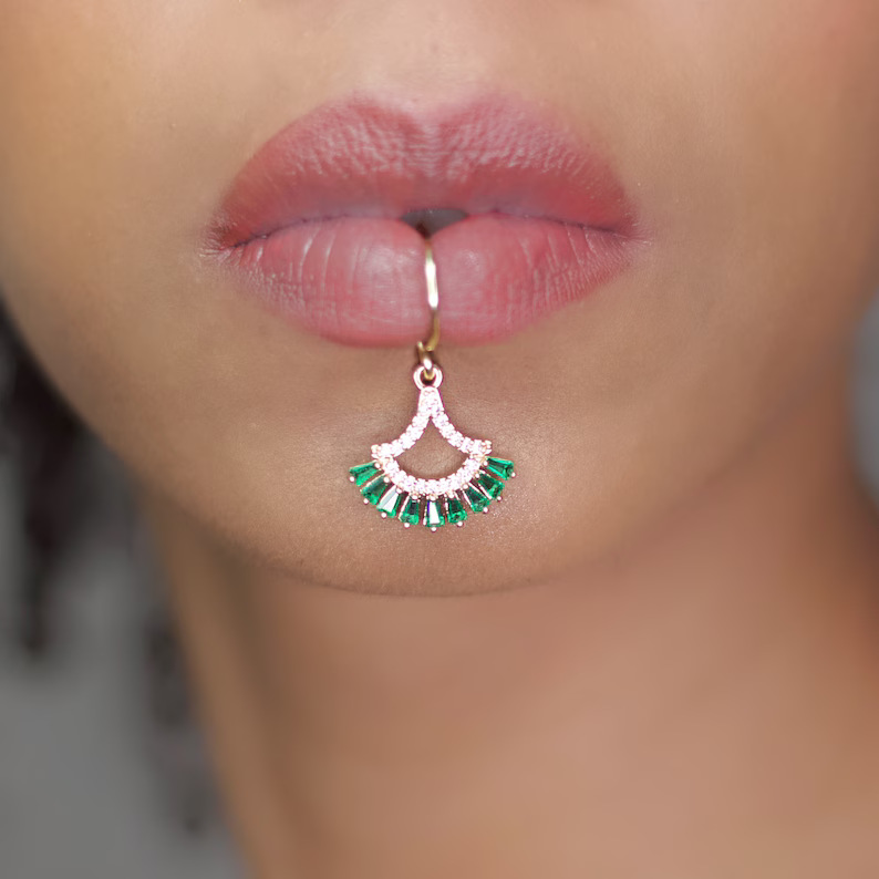 Luxo cor de ouro flor forma br - Body Jewelry Quality avaliação e preço