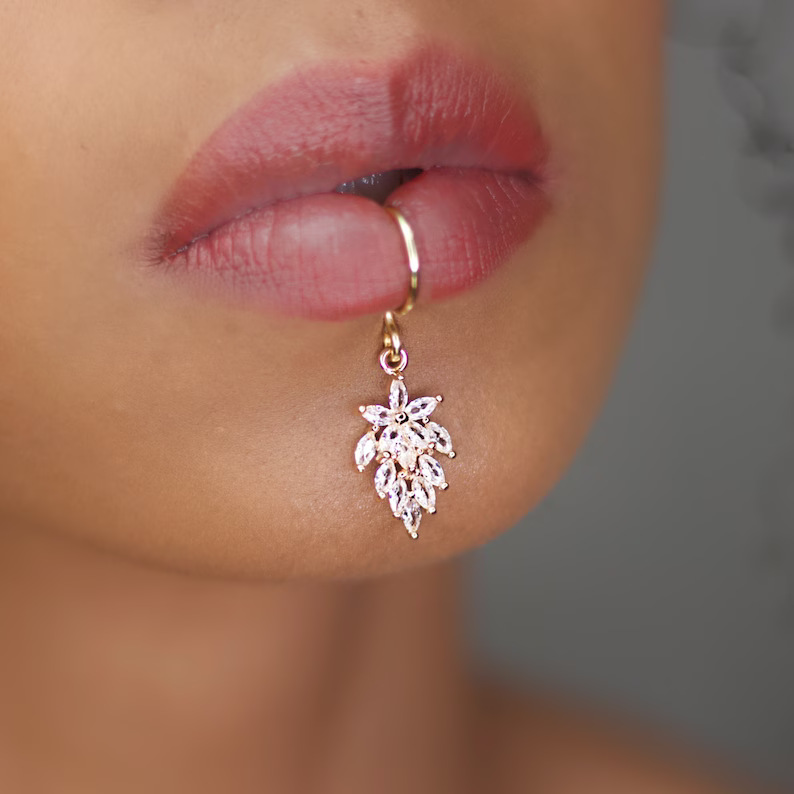 Luxo cor de ouro flor forma br - Body Jewelry Quality avaliação e preço